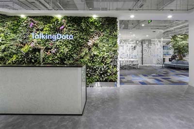 騰云天下云數(shù)據(jù)機(jī)房成功上架HJ210時間同步服務(wù)器設(shè)備為云數(shù)據(jù)提供精準(zhǔn)時頻保障